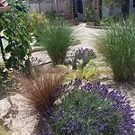 Le Clos Des Passiflores - Et Table D'hotes Pons