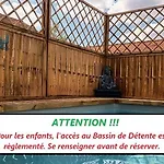 Le Clos Des Passiflores - Et Table D'hotes Nocleg ze śniadaniem