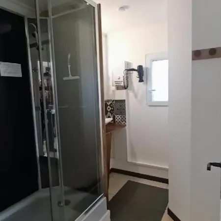 Le Clos Des Passiflores - Et Table D'hotes