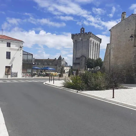 Le Clos Des Passiflores Pons