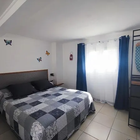 לינה וארוחת בוקר Le Clos Des Passiflores - Et Table D'hotes 3*