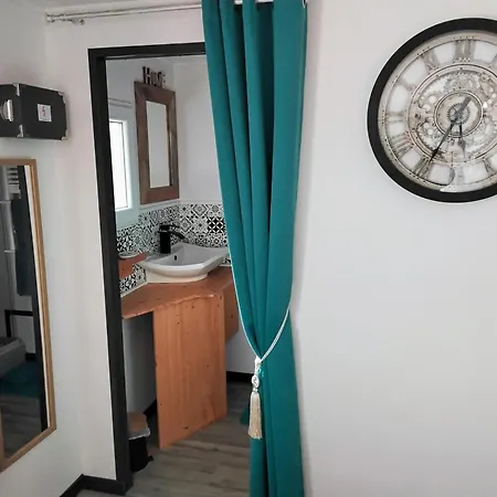 Le Clos Des Passiflores - Et Table D'hotes