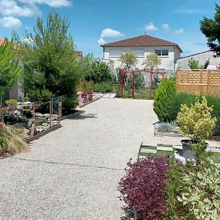 فندق مبيت وإفطار Le Clos Des Passiflores - Et Table D'hotes