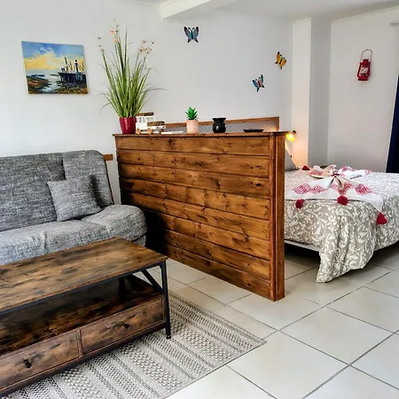 Le Clos Des Passiflores - Et Table D'hotes Panzió 3*