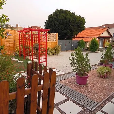 Le Clos Des Passiflores 住宿加早餐酒店