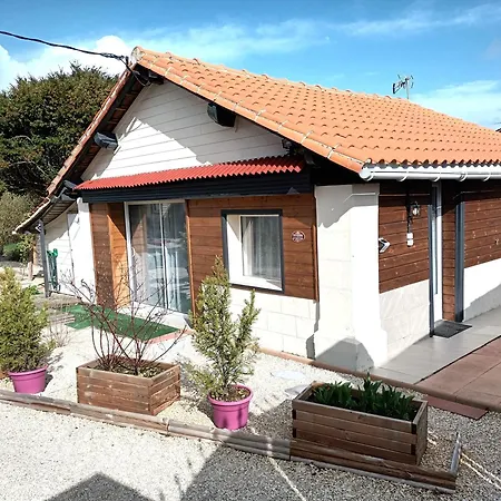 Le Clos Des Passiflores Bed & Breakfast 3*
