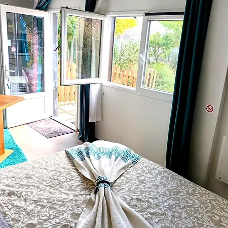 Bed & Breakfast Le Clos Des Passiflores 3*